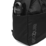 【日本正規品】 インケース ショルダーバッグ メンズ レディース ブランド Incase 軽量 軽い 撥水 PC収納 斜めがけ 肩掛け 手持ち 横型ショルダー 通勤 ロゴ おしゃれ 2WAY A4 14インチ Grid Shoulder Bag 15L