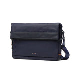 IS/IT ショルダーバッグ メンズ レディース 斜めがけバッグ 小さめ イズイット ブランド 大人 かっこいい 口折れ ショルダー バッグ 横型 斜め掛け 肩掛け 軽量 B5 防水 旅行 おしゃれ Grinza グリンザ 965111