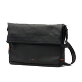 IS/IT ショルダーバッグ メンズ レディース 斜めがけバッグ イズイット ブランド 大人 かっこいい 口折れ ショルダー バッグ 横型 斜め掛け 肩掛け 軽量 A4 防水 旅行 おしゃれ 高級感 Grinza グリンザ 965112