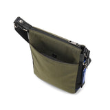 ランバン オン ブルー ショルダーバッグ メンズ レディース ブランド 軽量 LANVIN en Bleu ショルダー バッグ 斜めがけ 小さめ 撥水 大人 ナイロン A5 カジュアル 縦型 おしゃれ リール 530111