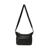 ランバン オン ブルー ショルダーバッグ メンズ ナイロン 斜めがけバッグ LANVIN en Bleu バッグ 斜めがけ 大人 軽量 かっこいい ブランド 革 本革 斜め掛けバッグ ショルダー B5 シンプル おしゃれ ピケ 526112