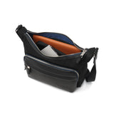 ランバン オン ブルー ショルダーバッグ メンズ ナイロン 斜めがけバッグ LANVIN en Bleu バッグ 斜めがけ 大人 軽量 かっこいい ブランド 革 本革 斜め掛けバッグ ショルダー B5 シンプル おしゃれ ピケ 526112