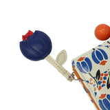 ツモリチサト 二つ折り財布 レディース ブランド tsumori chisato CARRY 財布 本革 レザー かわいい がま口 二つ折 小銭入れあり コンパクト 豚革 日本製 花柄 おしゃれ フランソワーズ がま口折財布 56011