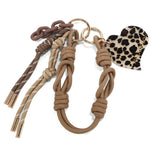 【正規品】 ヴィオラドーロ キーホルダー チャーム アクセサリー かわいい 鍵 VIOLAd'ORO レディース キーチャーム 大人 ブランド おしゃれ バッグチャーム アクリル ハート レオパード カラビナ パラコード BIANCA V-5078