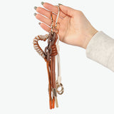 【正規品】 ヴィオラドーロ キーホルダー ブランド 大人 おしゃれ アクセサリー VIOLAd'ORO バッグ チャーム カラビナ レザー 革 かわいい パーツ レディース BIANCA パラコードハート バッグチャーム V-5082