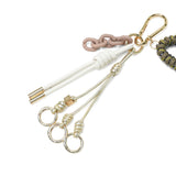 【正規品】 ヴィオラドーロ キーホルダー ブランド 大人 おしゃれ アクセサリー VIOLAd'ORO バッグ チャーム カラビナ レザー 革 かわいい パーツ レディース BIANCA パラコードハート バッグチャーム V-5082