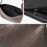 エックスガール ショルダーバッグ レディース 大きめ X-girl 斜めがけ 軽量 斜めがけバッグ メッセンジャー フェイクレザー 通学 通勤 ショルダー 刺繍 A4 TRIBAL HEART FAUX LEATHER MESSENGER BAG 105253053003