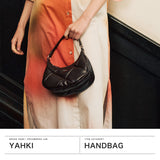 ヤーキ ハンドバッグ レディース 小さめ YAHKI バッグ 軽量 軽い ブランド コンパクト ミニ 上品 大人 おしゃれ かわいい シンプル キルティング ハーフムーン フェイクレザー FAKE LEATHER HAND BAG YH-745