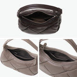 ヤーキ ハンドバッグ レディース 小さめ YAHKI バッグ 軽量 軽い ブランド コンパクト ミニ 上品 大人 おしゃれ かわいい シンプル キルティング ハーフムーン フェイクレザー FAKE LEATHER HAND BAG YH-745