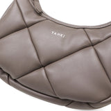 ヤーキ ハンドバッグ レディース 小さめ YAHKI バッグ 軽量 軽い ブランド コンパクト ミニ 上品 大人 おしゃれ かわいい シンプル キルティング ハーフムーン フェイクレザー FAKE LEATHER HAND BAG YH-745