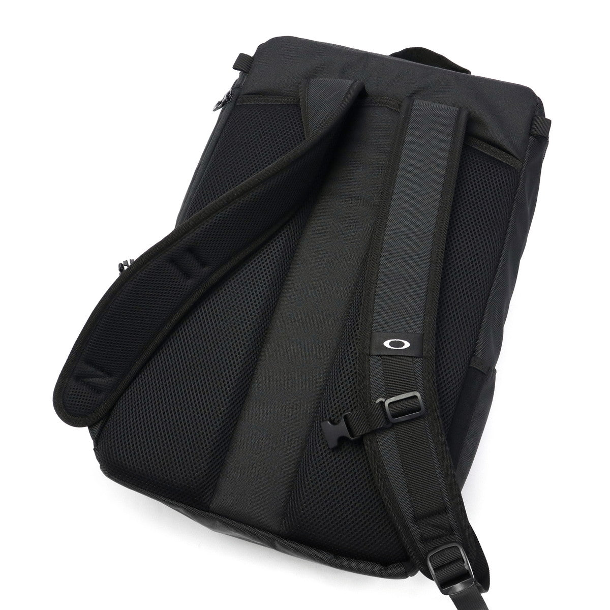 Amazon.com | Oakley Men's Bathroom Sink Recycled Backpack
