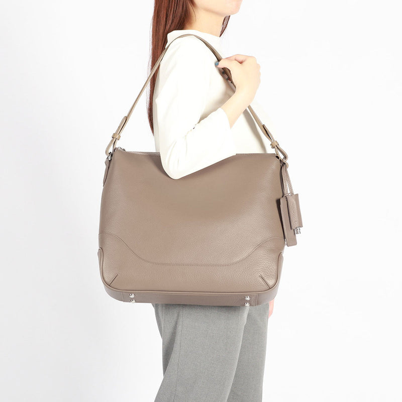 ペッレモルビダ ショルダーバッグ Maiden Voyage Editors Bag MB078