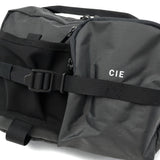 CIE ショルダーバッグ メンズ レディース 斜めがけ バッグ ブランド ナイロン ファスナー付き シー ショルダー 防水 小さめ 軽量 軽い A5 コンパクト ミニショルダー GRID-0 BOTTLE SHOULDER BAG (M) 032665