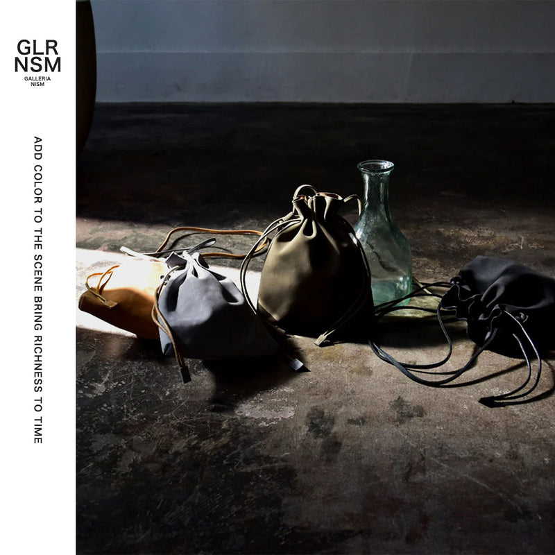 クルニー ショルダーバッグ メンズ レディース 斜めがけバッグ CRONY. 斜めがけ 小さめ 本革 革 牛革 ブランド 大人 軽量 軽い 巾着 縦 ミニショルダー バッグ 巾着ショルダー TATUM KINCHAKU SHOULDER CR-00132