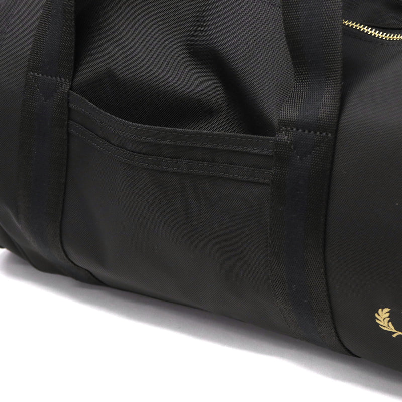 Fred Perry Boston Bag 여성 남성 여행 브랜드 Fred Perry Boston Bag Crossbody Bag 우아한 성인 가벼운 가벼운 예쁜 검은 색 검은 23L Nylon Textured Nylon Barrel Bag L9257