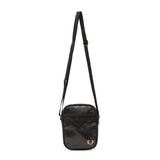 フレッドペリー ショルダーバッグ ミニショルダー レディース メンズ 縦型 斜めがけ ミニサイズ FRED PERRY バッグ ミニバッグ ブランド 軽量 コンパクト ポシェット 1L Tonal Classic Small Side Bag L2166