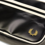 フレッドペリー ショルダーバッグ ミニショルダー レディース メンズ 横型 斜めがけ ミニサイズ FRED PERRY バッグ ミニバッグ ブランド 軽量 コンパクト ポシェット 2L A5 Classic Mini Shoulder Bag L2168