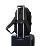 【日本正規品】 インケース リュック メンズ レディース ブランド Incase デイパック バックパック 軽量 軽い 撥水 PC収納 通勤 ビジネス 2層 旅行 セットアップ ロゴ おしゃれ A4 16インチ Grid Backpack 23L