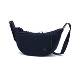 IS/IT ショルダーバッグ メンズ ブランド 斜めがけバッグ 大容量 イズイット バッグ 斜めがけ かっこいい 斜め掛け 軽量 軽い A5 撥水 シンプル 無地 ハーフムーン 半月型 ラウンド 日本製 旅行 トリクル 963112