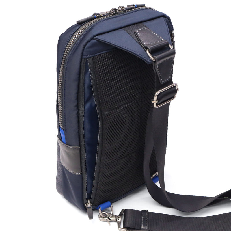 ランバン オン ブルー ボディバッグ メンズ LANVIN en Bleu バッグ ブランド 本革 レザー おしゃれ 斜めがけ ショルダーバッグ 縦型 大人 上品 カジュアル シンプル A5 レイト ワンショルダー 511901