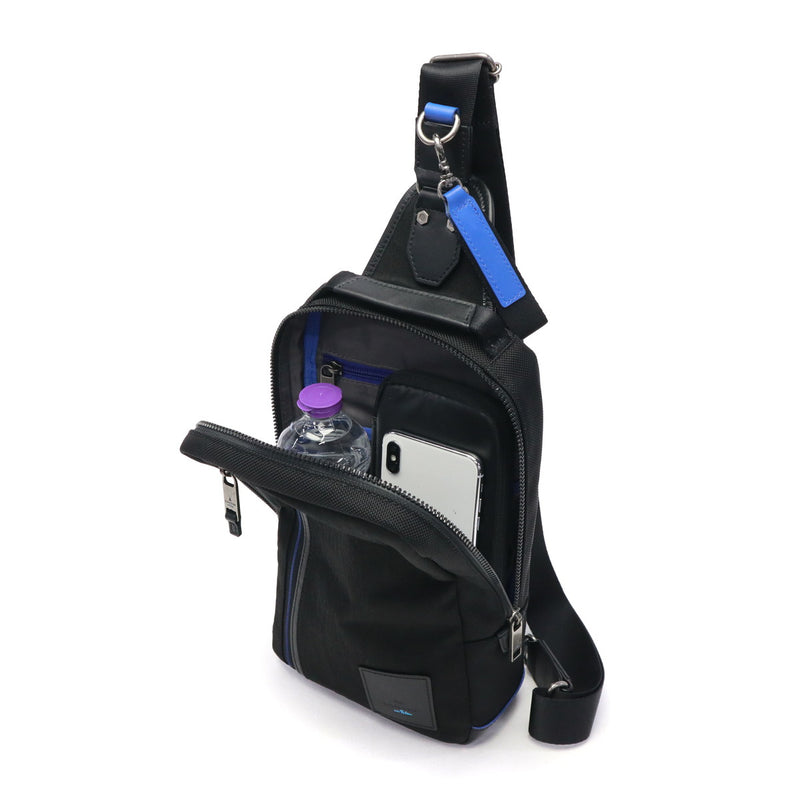 ランバン オン ブルー ボディバッグ メンズ ブランド 縦型 軽量 おしゃれ LANVIN en Bleu ワンショルダーバッグ 斜めがけ ショルダー ナイロン カジュアル きれいめ シンプル 大人 上品 撥水 A5 リール 530911