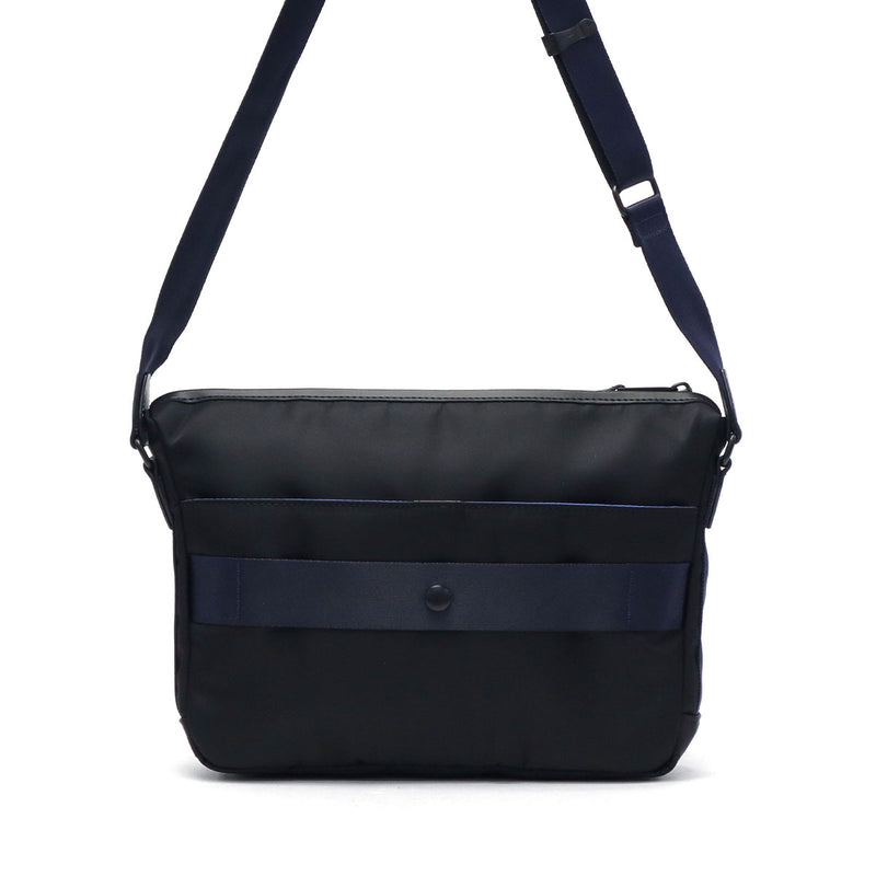 ランバン オン ブルー ショルダーバッグ メンズ レディース ブランド 軽量 LANVIN en Bleu バッグ 斜めがけ 小さめ 防水 大人 ナイロン B5 横型 カジュアル おしゃれ ファスナー付き ショート 541102