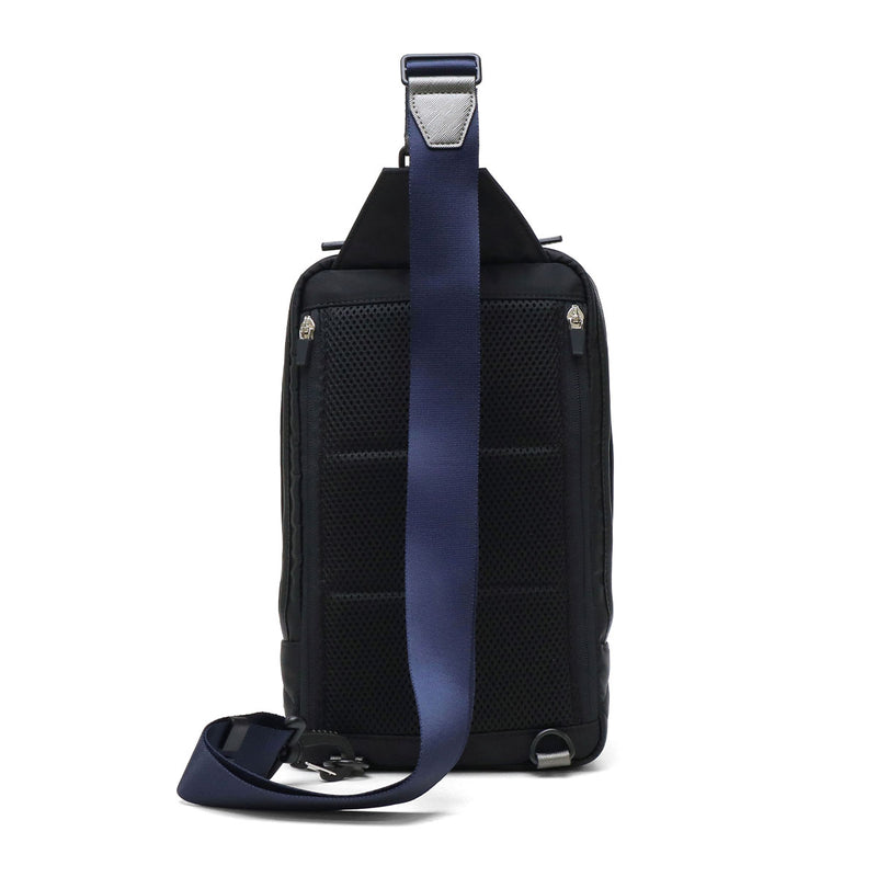 ランバン オン ブルー ボディバッグ メンズ レディース LANVIN en Bleu バッグ ブランド 小さめ 斜めがけ ナイロン 防水 縦型 ショート ワンショルダー 541901