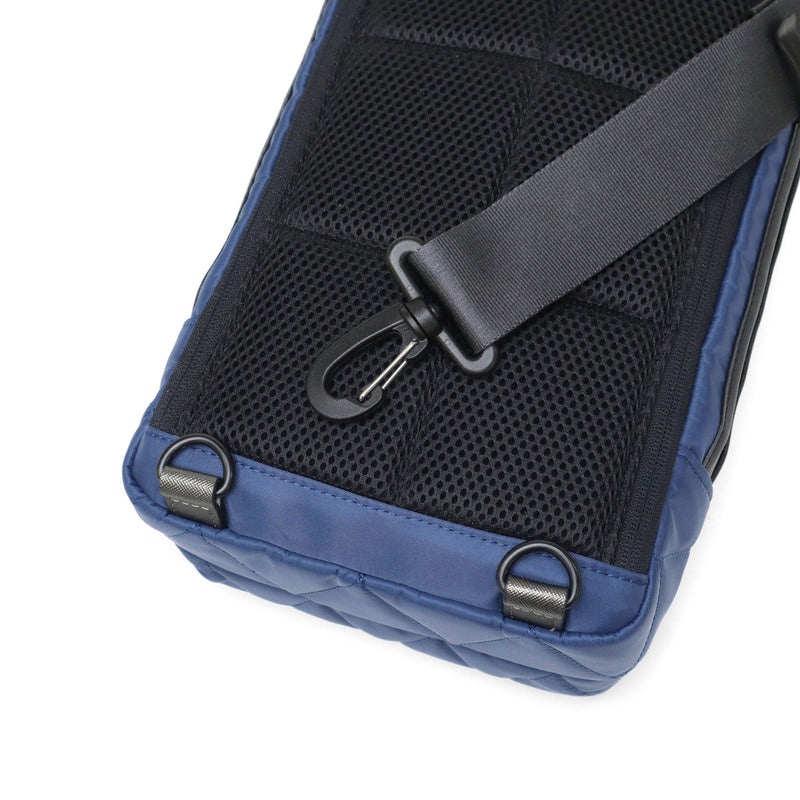 ランバン オン ブルー ボディバッグ メンズ レディース LANVIN en Bleu バッグ ブランド 小さめ 斜めがけ ナイロン 防水 縦型 ショート ワンショルダー 541901