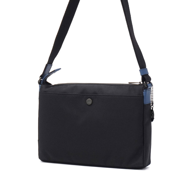 ランバン オン ブルー ショルダーバッグ メンズ レディース 斜めがけバッグ LANVIN en Bleu 斜め掛け おしゃれ 大人 上品 コンパクト 軽量 軽い 撥水 ブランド シンプル カジュアル 日本製 B5 ドロップ 588111