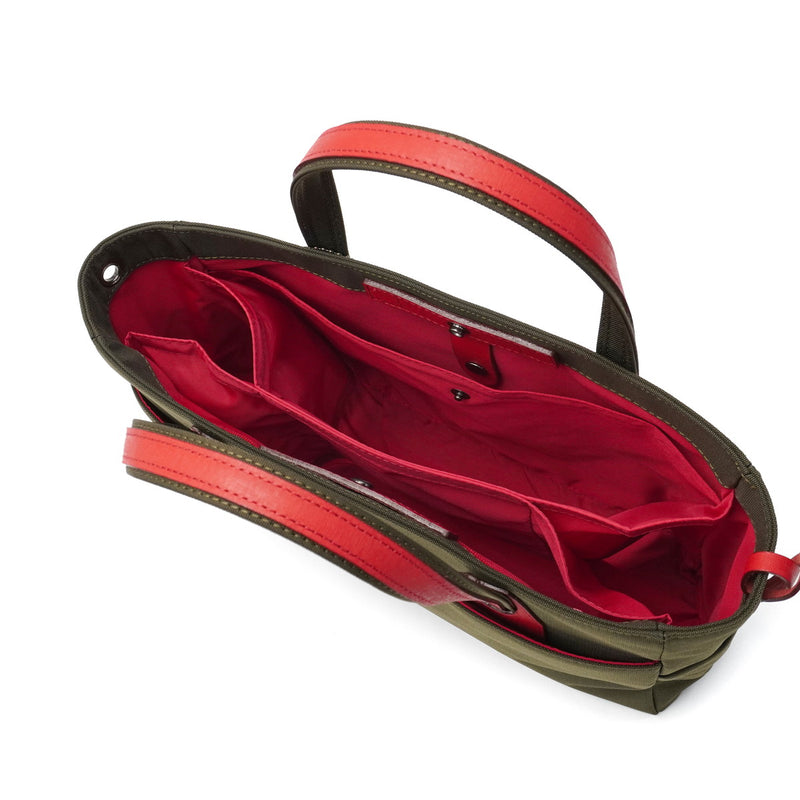 ランバン オン ブルー トートバッグ メンズ レディース LANVIN en Bleu ブランド トート おしゃれ 大人 上品 軽量 軽い 撥水 シンプル カジュアル 仕切り 日本製 B5 ドロップ ドライビングトートバッグ 588511