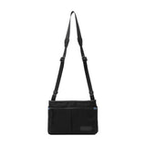 ランバン オン ブルー ショルダーバッグ メンズ 斜めがけバッグ 小さめ LANVIN en Bleu ブランド 大人 上品 ミニショルダー バッグ 横型 斜め掛け 肩掛け ファスナー 軽量 A5 撥水 フレーズ サコッシュ 527101