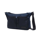 ランバン オン ブルー ショルダーバッグ メンズ 斜めがけバッグ 小さめ LANVIN en Bleu ブランド 大人 上品 ショルダー バッグ 横型 斜め掛け 肩掛け ファスナー 軽量 B5 撥水 フレーズ ショルダー小 527102