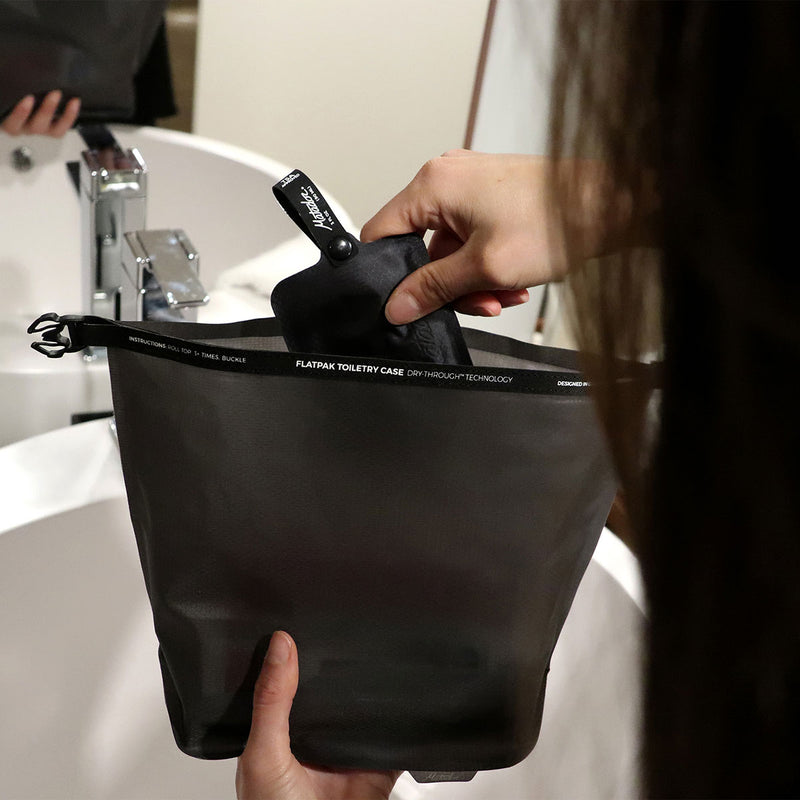 【日本正規品】 マタドール ポーチ メンズ レディース 小物入れ ブランド Matador 防水 化粧品 小物 トラベル 旅行 アメニティ収納 持ち運び 軽量 ロールトップ Dry-Through 2L フラットパックトイレトリーケース
