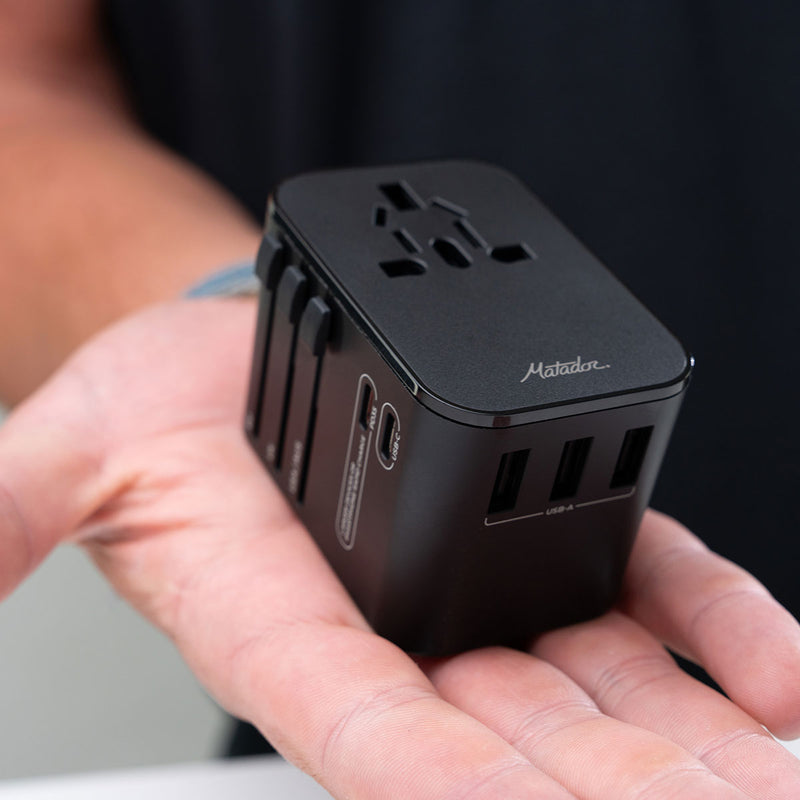【日本正規品】 マタドール アダプター 急速充電 type C タイプC USB 2口 Matador 変換 USB-C PD35 ポート 同時 充電 給電 マルチカントリー対応 AC スマートチャージング 海外 グローバルトラベルアダプター