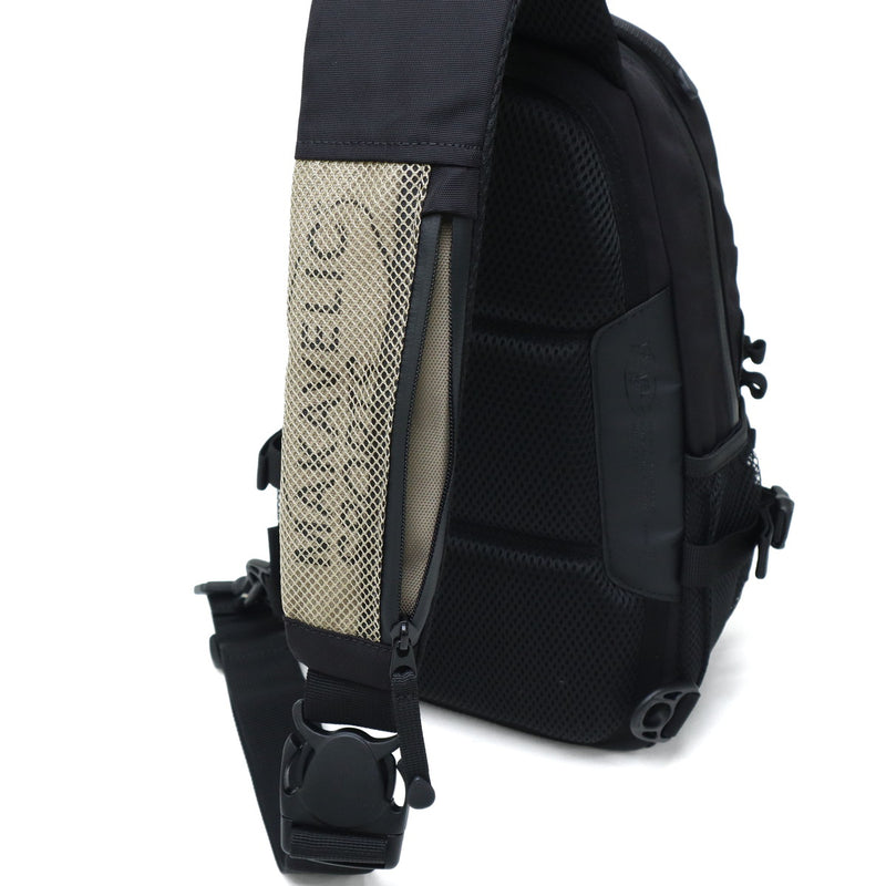 【正規品1年保証】 マキャベリック ボディバッグ メンズ レディース 軽量 MAKAVELIC ブランド かっこいい カジュアル 斜めがけ ショルダー バッグ 撥水 防水 黒 A5 SQUAD COCOON 5 BODY BAG 3125-10305