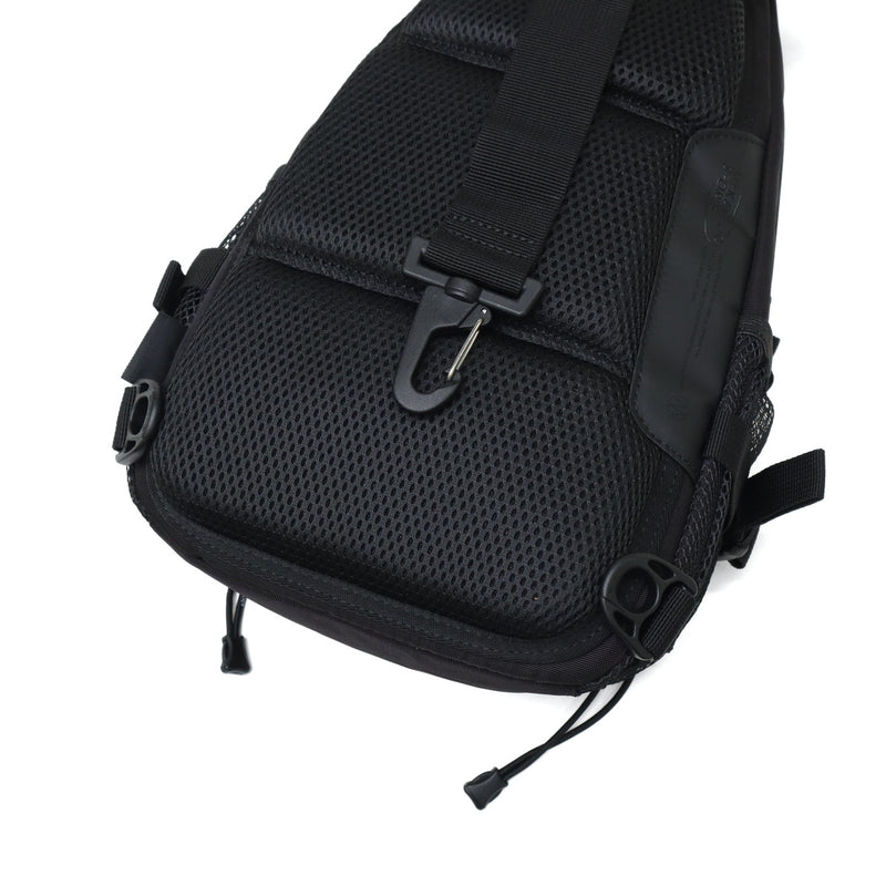 【正規品1年保証】 マキャベリック ボディバッグ メンズ レディース 軽量 MAKAVELIC ブランド かっこいい カジュアル 斜めがけ ショルダー バッグ 撥水 防水 黒 A5 SQUAD COCOON 5 BODY BAG 3125-10305