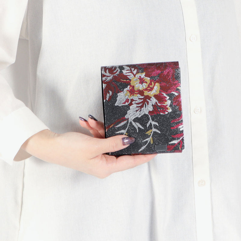 所作 財布 メンズ レディース Shosa 三つ折り 3つ折り ブランド 薄い 薄型 コンパクト 小銭入れ サイフ 折財布 ウォレット 革 本革 革財布 レザー 日本製 花 花柄 和 刺繍模様 ショートウォレット2.0