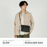 SLOW サコッシュ メンズ レディース ミニ 軽量 スロウ バッグ ショルダーバッグ ブランド レザー 革 本革 海外 旅行 きれいめ 小さめ コンパクト ミニショルダー 斜めがけ 日本製 A5 Shrink Sacoche 858S36P