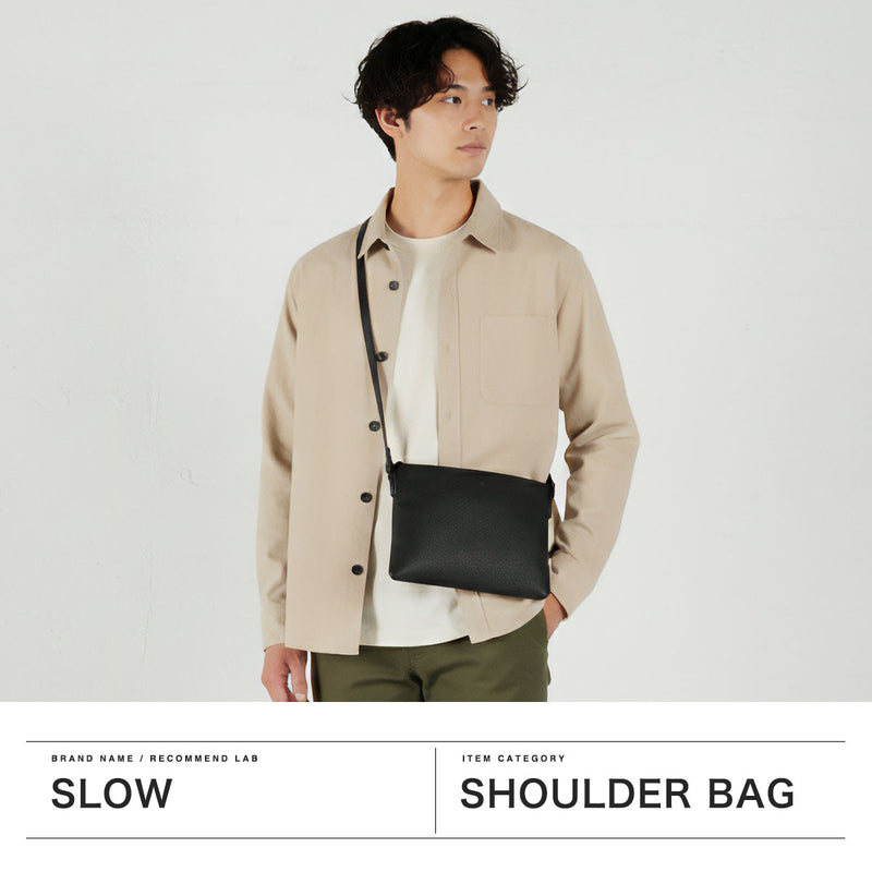 SLOW サコッシュ メンズ レディース ミニ 軽量 スロウ バッグ ショルダーバッグ ブランド レザー 革 本革 海外 旅行 きれいめ 小さめ コンパクト ミニショルダー 斜めがけ 日本製 A5 Shrink Sacoche 858S36P