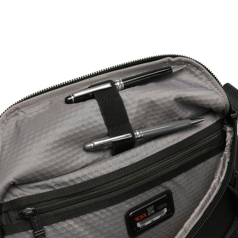 【正規品5年保証】 トゥミ ボディバッグ メンズ ワンショルダー TUMI ブランド 斜めがけ ショルダー スリングバッグ オシャレ シンプル カジュアル 縦型 タテ A5 Alpha Bravo 「プラトーン」スリング 0232799