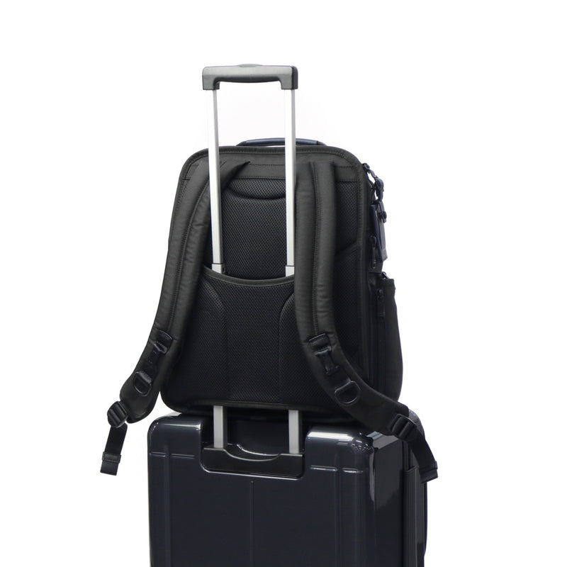【正規品5年保証】 トゥミ リュック メンズ A4 TUMI ビジネスバッグ 通勤 おしゃれ ブランド 撥水 PC 15インチ ビジネスリュック 出張 キャリーオンバッグ Alpha3 スリム・ソリューションズ・ブリーフ・パック 02603177
