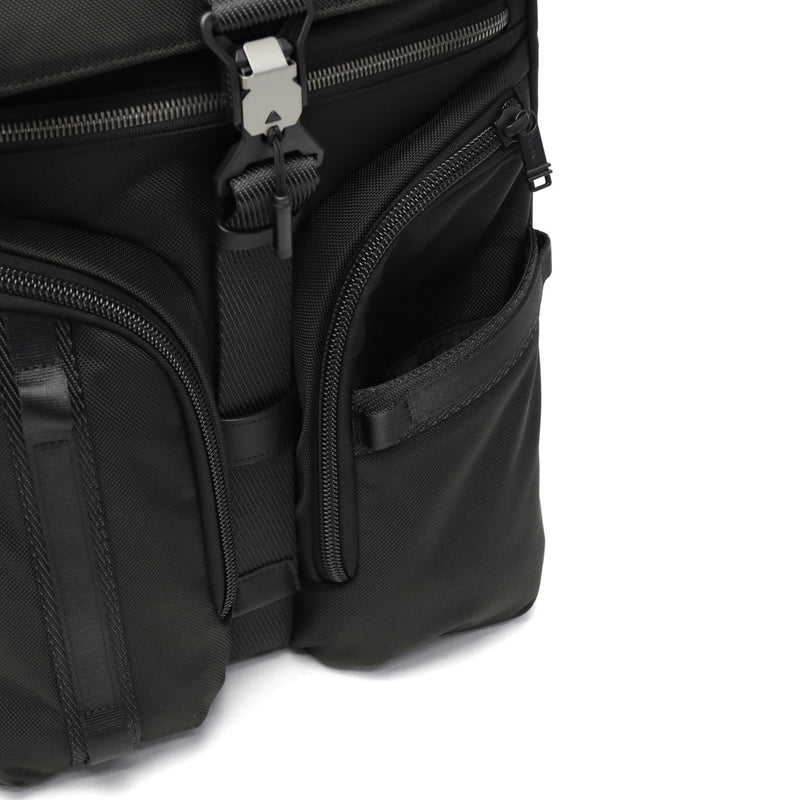 【正規品5年保証】 トゥミ リュック メンズ レディース 大容量 リュックサック 黒 TUMI バックパック おしゃれ カジュアル ブランド 通勤 2層 Alpha Bravo 「サーヴェイランス」フラップ・バックパック 0232841