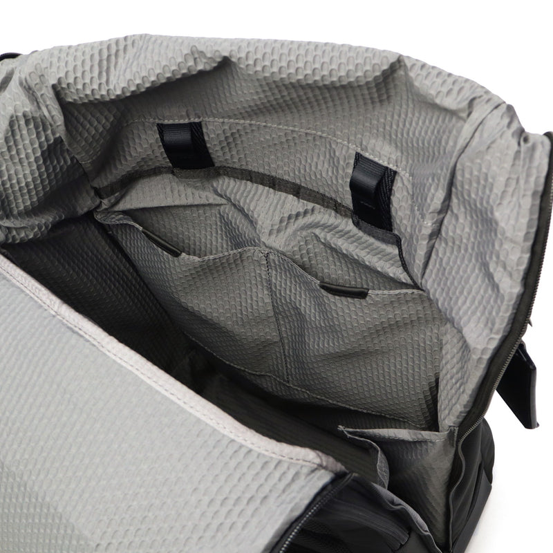 【正規品5年保証】 トゥミ リュック メンズ レディース 大容量 リュックサック 黒 TUMI バックパック おしゃれ カジュアル ブランド 通勤 2層 Alpha Bravo 「サーヴェイランス」フラップ・バックパック 0232841