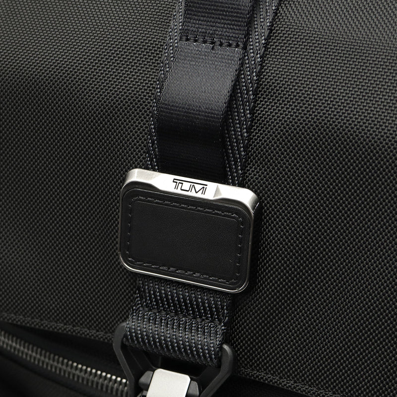 【正規品5年保証】 トゥミ リュック メンズ レディース 大容量 リュックサック 黒 TUMI バックパック おしゃれ カジュアル ブランド 通勤 2層 Alpha Bravo 「サーヴェイランス」フラップ・バックパック 0232841