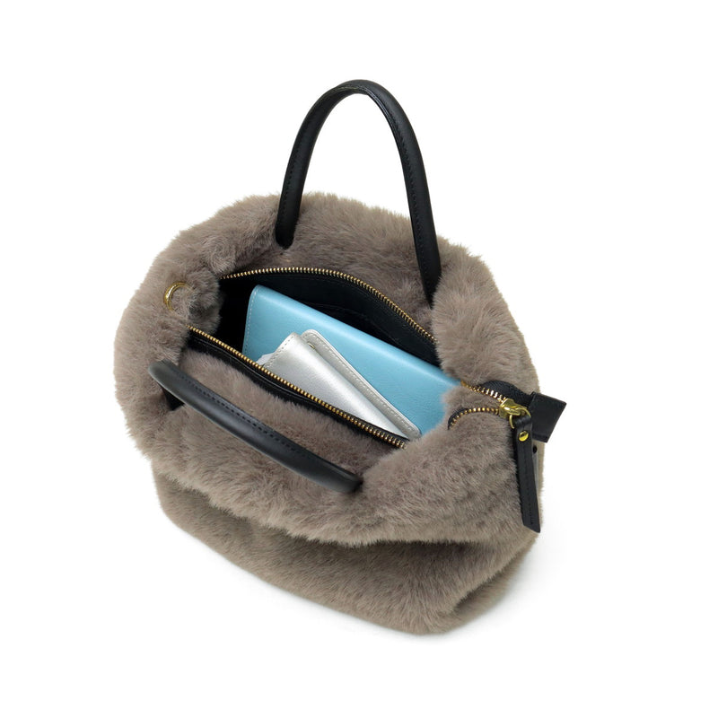 【正規品】 ヴィオラドーロ トートバッグ レディース ふわふわ バッグ VIOLAd'ORO ブランド 大人 女性 おしゃれ 2WAY ショルダー ハンドル 軽量 小さめ A5 ELMO レッキスラビット調エコファー 2WAYトート V-8763