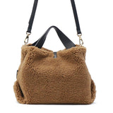 【正規品】 ヴィオラドーロ トートバッグ レディース ふわふわ もこもこ バッグ VIOLAd'ORO ブランド 大人 女性 おしゃれ 2WAY ショルダー ハンドル 軽量 軽い 小さめ B5 ELMO エコムートン 2WAYトート V-8773