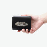 エックスガール 三つ折り財布 レディース かわいい 女子高生 ブランド X-girl 財布 折り財布 ウォレット コンパクト 黒 ブラック 三つ折り 小さめ SILVER GLITTER OVAL LOGO BUCKLE MINI WALLET 105253054008