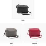 ヤーキ ショルダーバッグ レディース 軽量 YAHKI バッグ 小さめ コンパクト ミニ 斜めがけ 大人 上品 ブランド ショルダー クロスボディ レザー 革 おしゃれ シンプル SHRINK SOFT W FACE CROSSBODY BAG YH-751