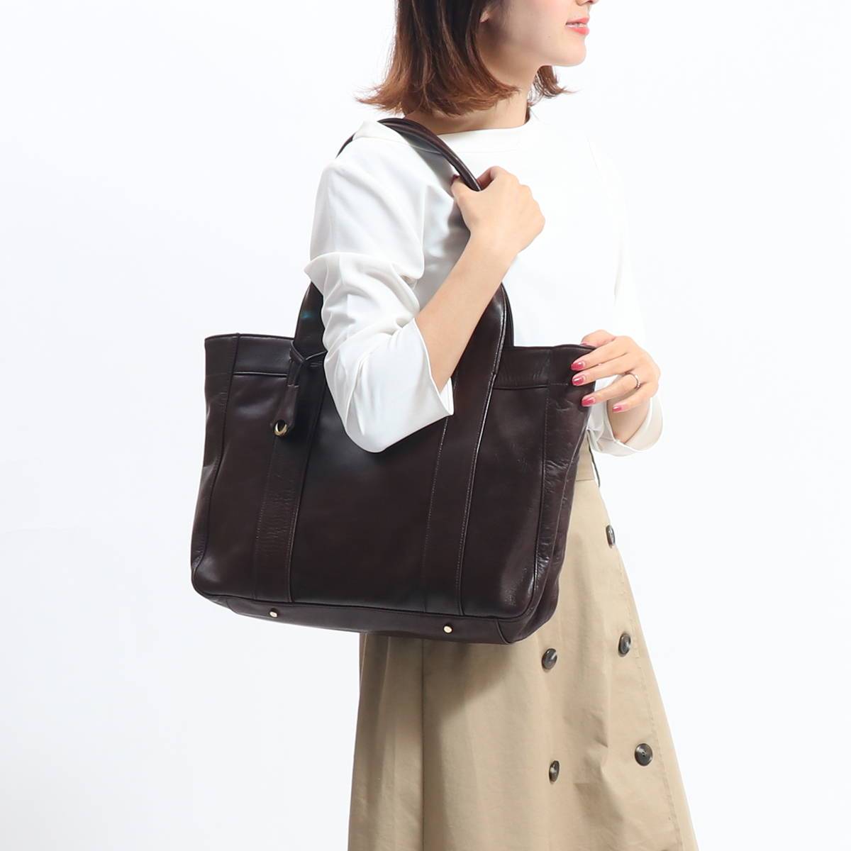 アニアリAniary レザートートバッグ 01-02013キャメル アニアリAniary レザートートバッグ 01-02013キャメル アニアリAniary