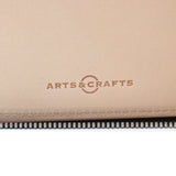 ARTS & CRAFTS 예술과 공예 BRITISH BRIDLE ACC ROUND-ZIP BILLFOLD WALLET 지갑